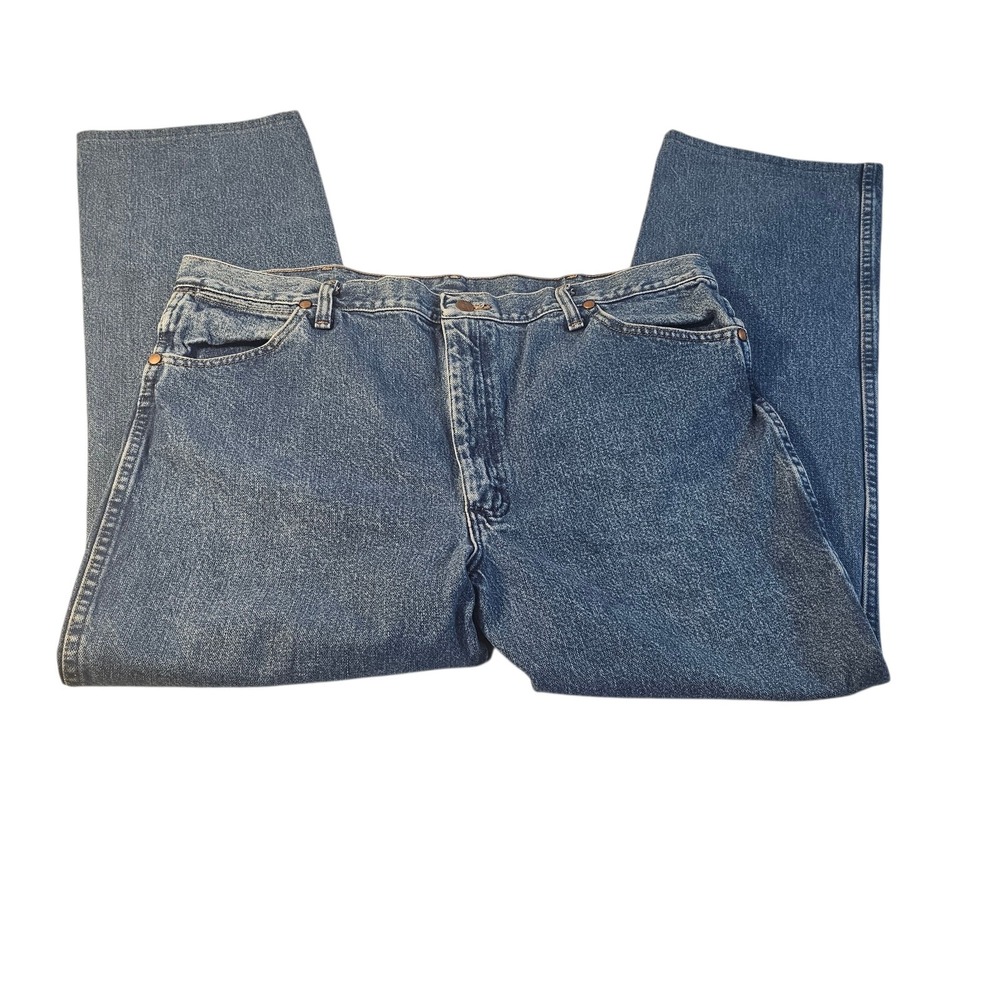 Wrangler Men's Blue Jeans Size 40x32 Regular Fit Classic Denim Straight Leg - Picture 2 of 9